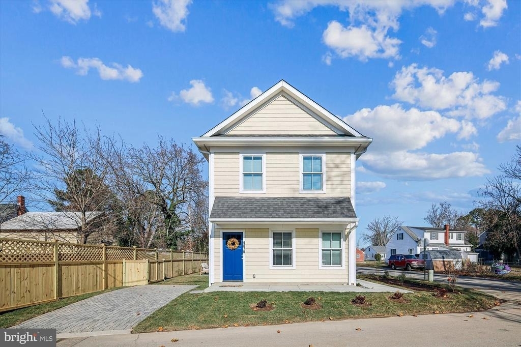 607 North Street - Photo 1