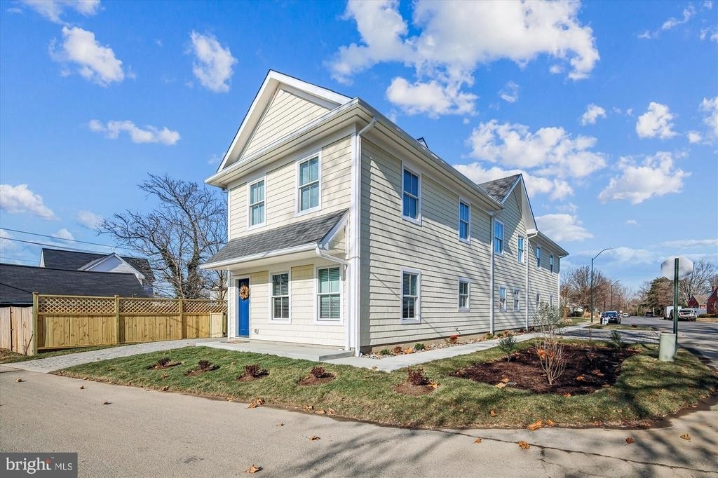 607 North Street - Photo 33