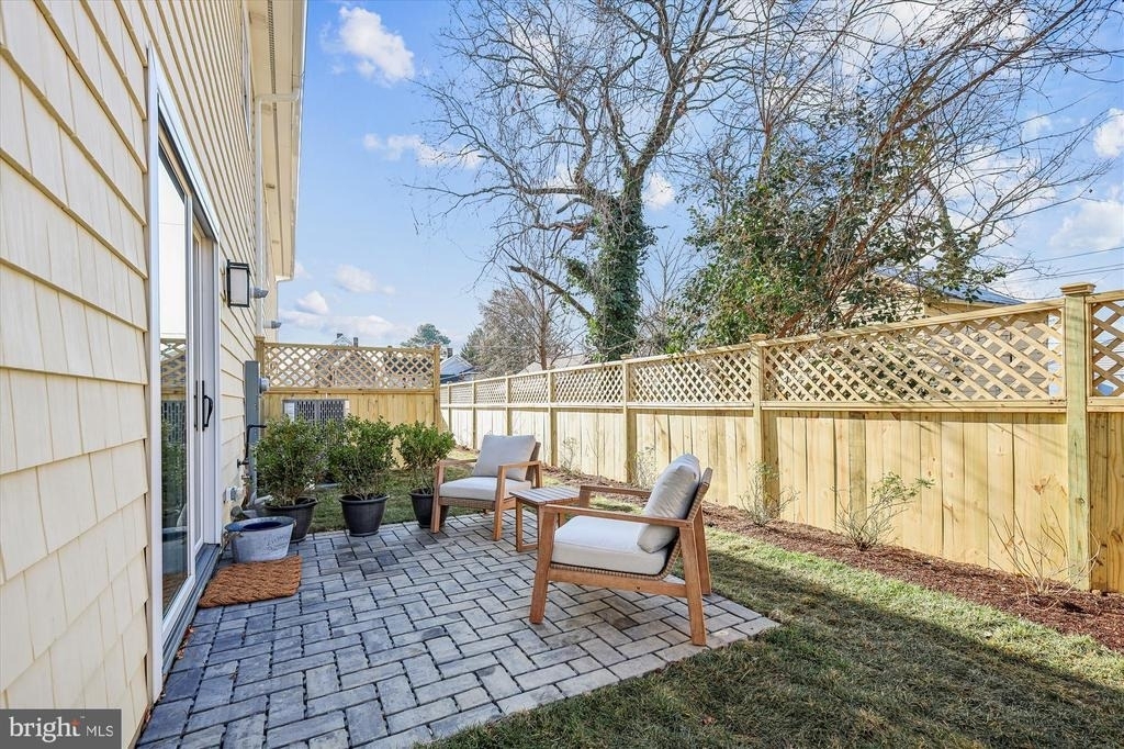 607 North Street - Photo 28