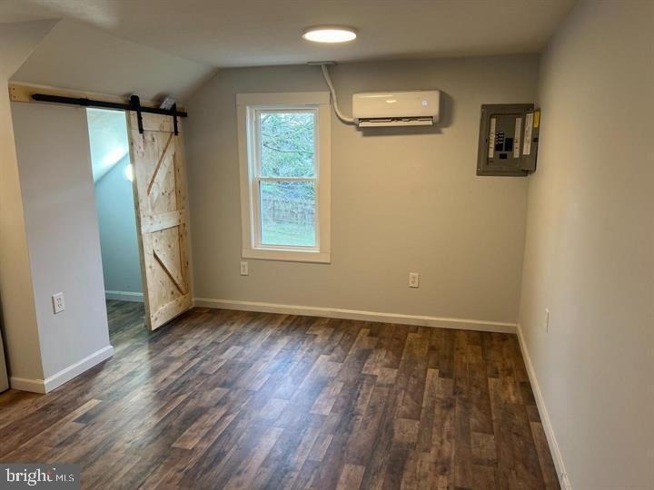 604 E Oak Street - Photo 6