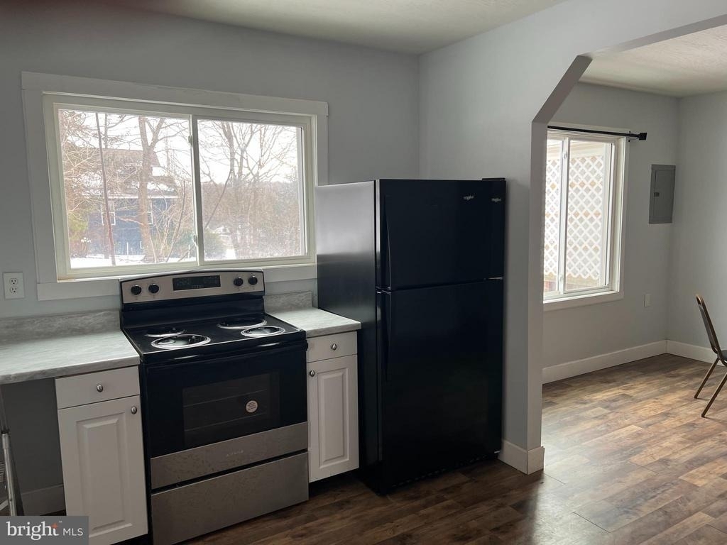 604 E Oak Street - Photo 7