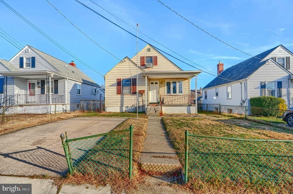 7839 Birmingham Avenue - Photo 0