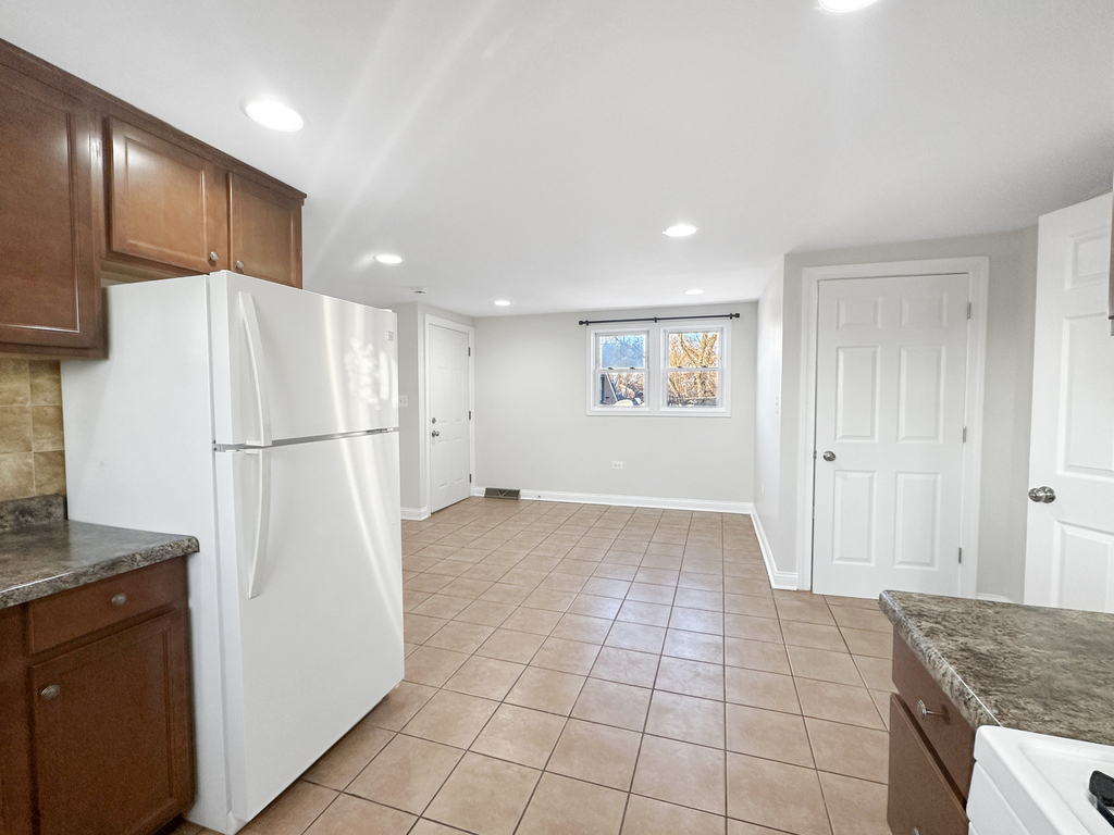 3135 Chicago Road - Photo 3