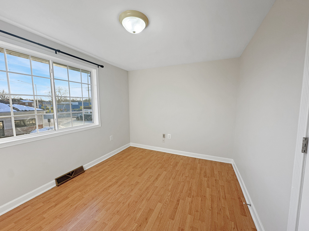 3135 Chicago Road - Photo 12