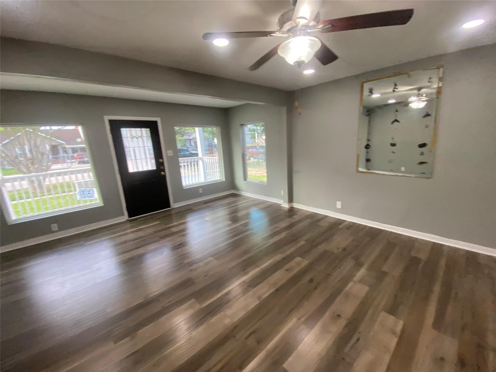 7619 Ilex Street - Photo 2