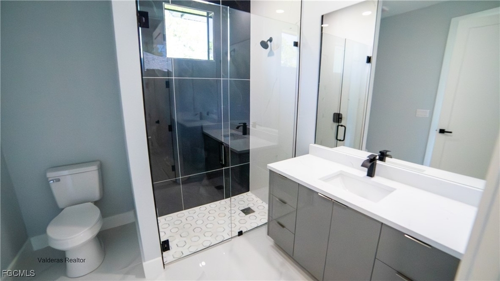 2401/2403 Matena Avenue S - Photo 8