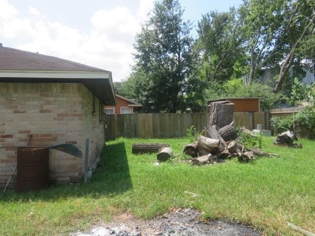 8811 Burford Lane - Photo 2