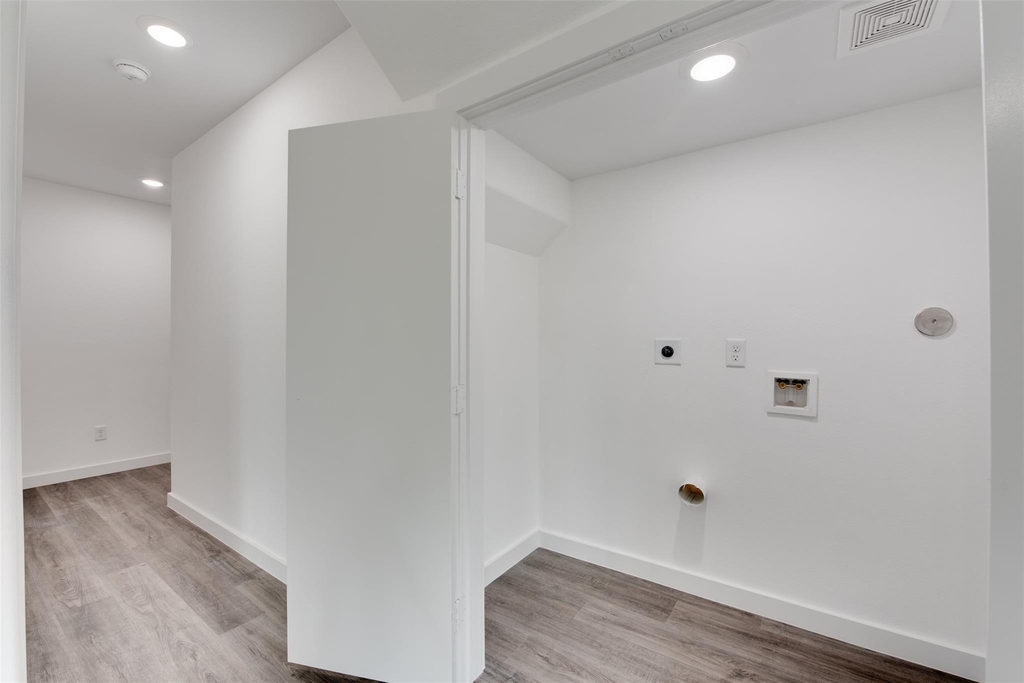 8128 Sterlingshire Street - Photo 7