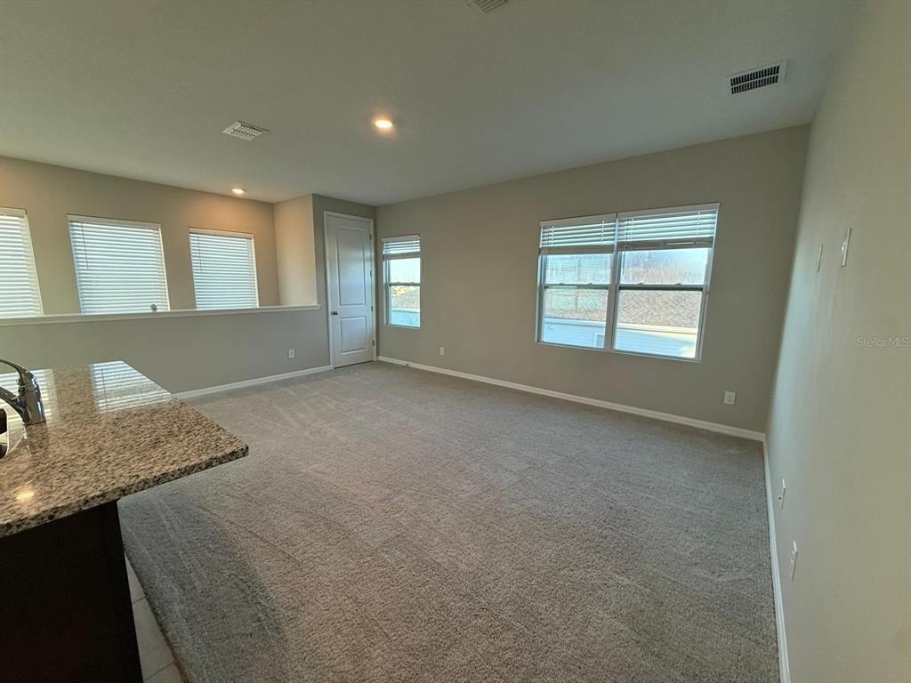 3124 Voyager Avenue - Photo 3