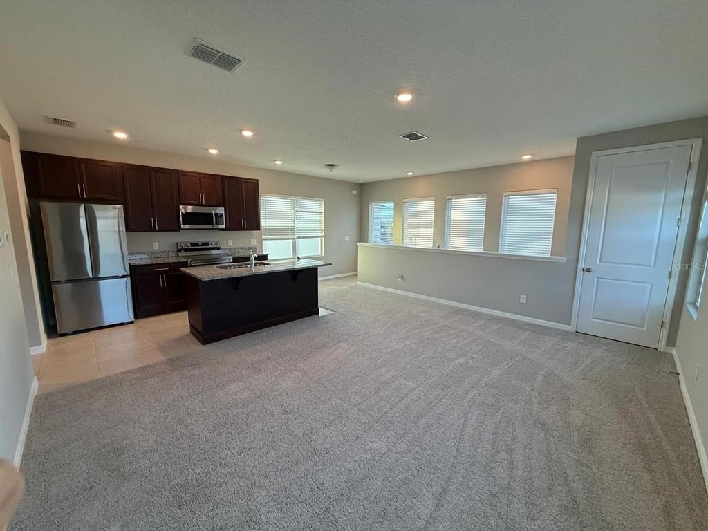3124 Voyager Avenue - Photo 2