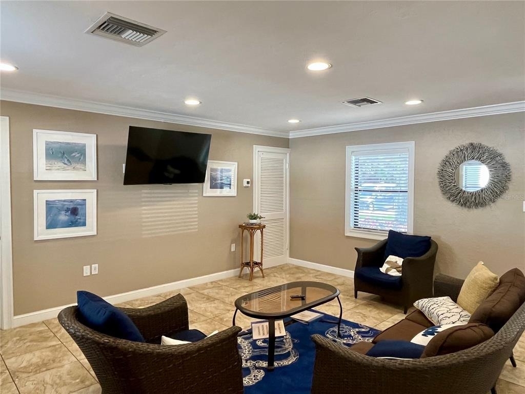 2100 N Peninsula Avenue - Photo 40