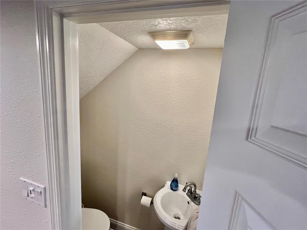2100 N Peninsula Avenue - Photo 17