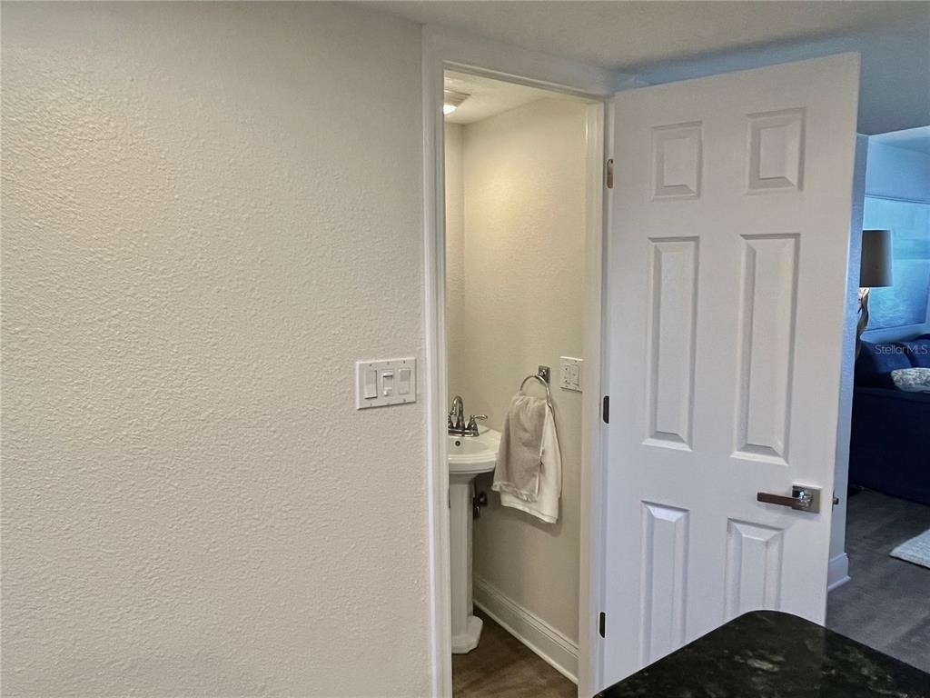 2100 N Peninsula Avenue - Photo 16