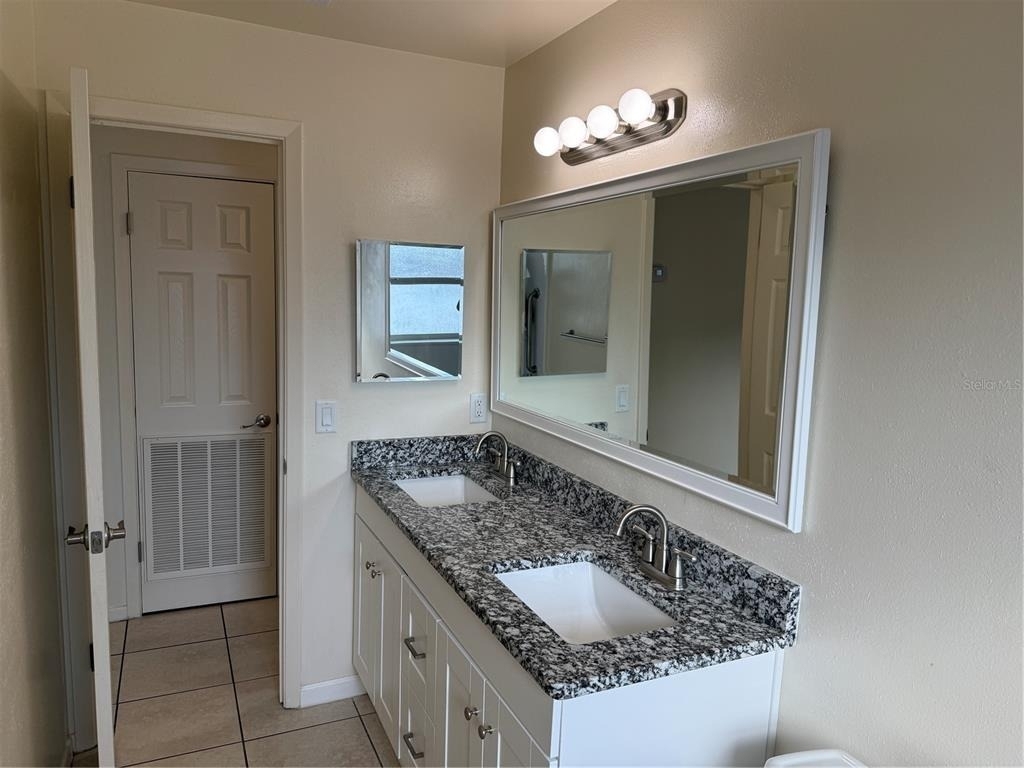 822 S Lone Oak Drive - Photo 6