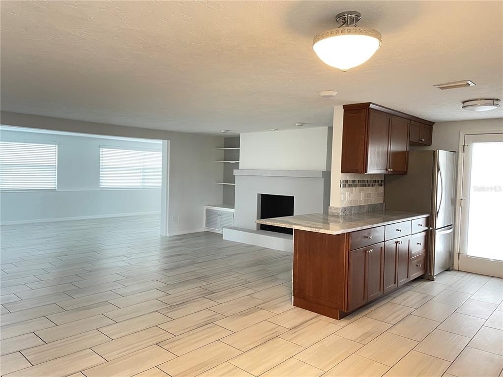 6405 White Sands Terrace - Photo 5