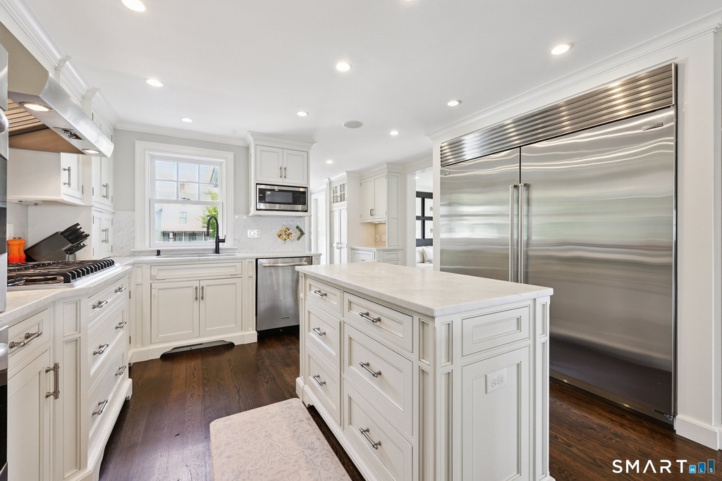 19 Middle Beach Road - Photo 3