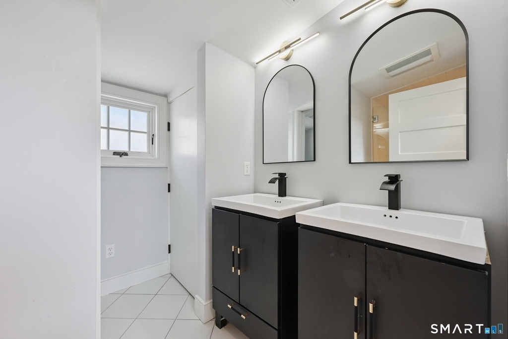 19 Middle Beach Road - Photo 19