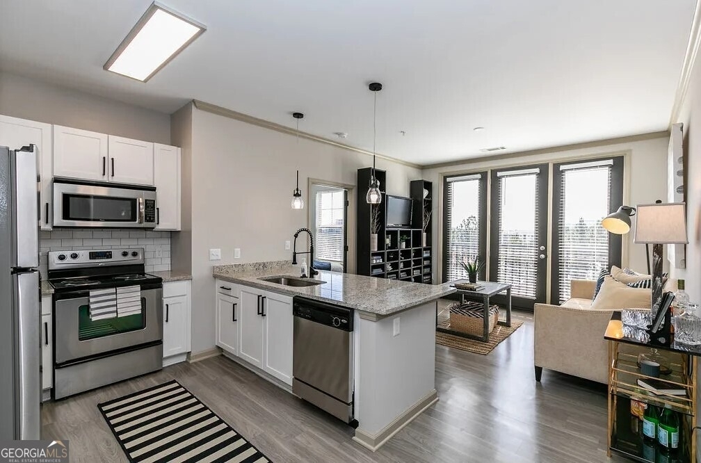 1000 Ashwood Parkway - Photo 1