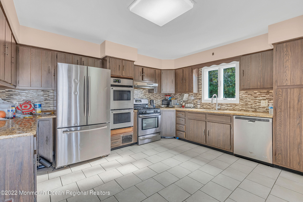 872 Red Oaks Drive - Photo 4