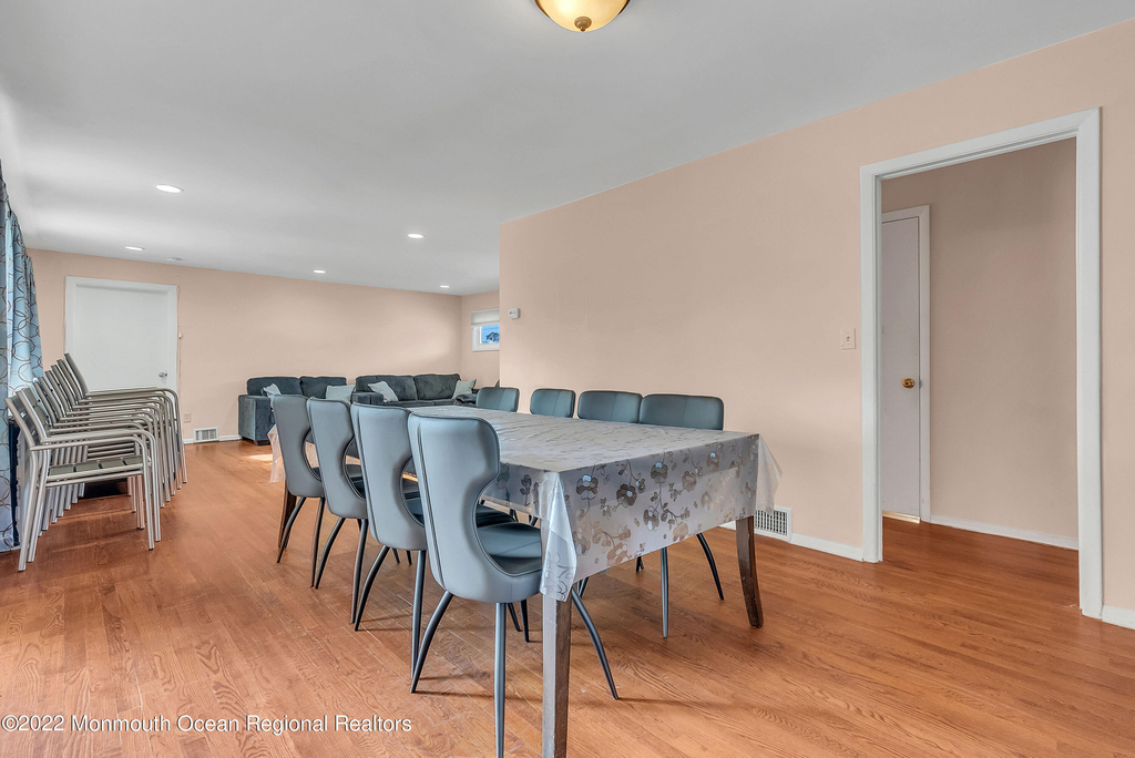 872 Red Oaks Drive - Photo 3