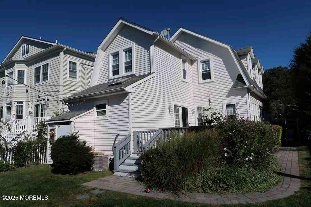 327 Woodland Avenue - Photo 6