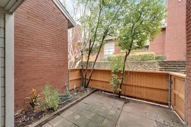 8404 Forest Lane - Photo 15