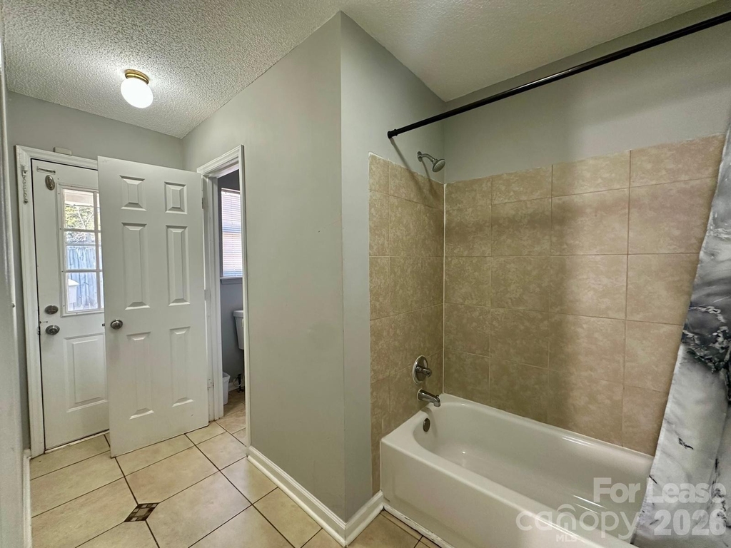 9501 Pondside Lane - Photo 20