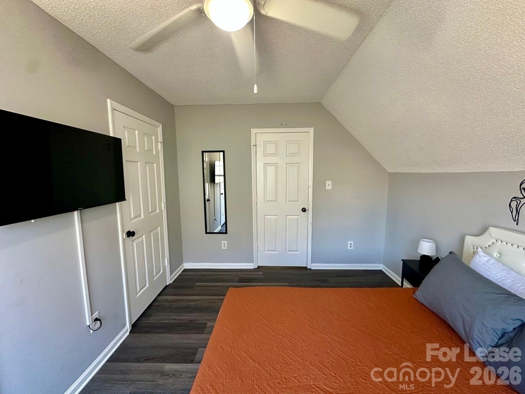 9501 Pondside Lane - Photo 12