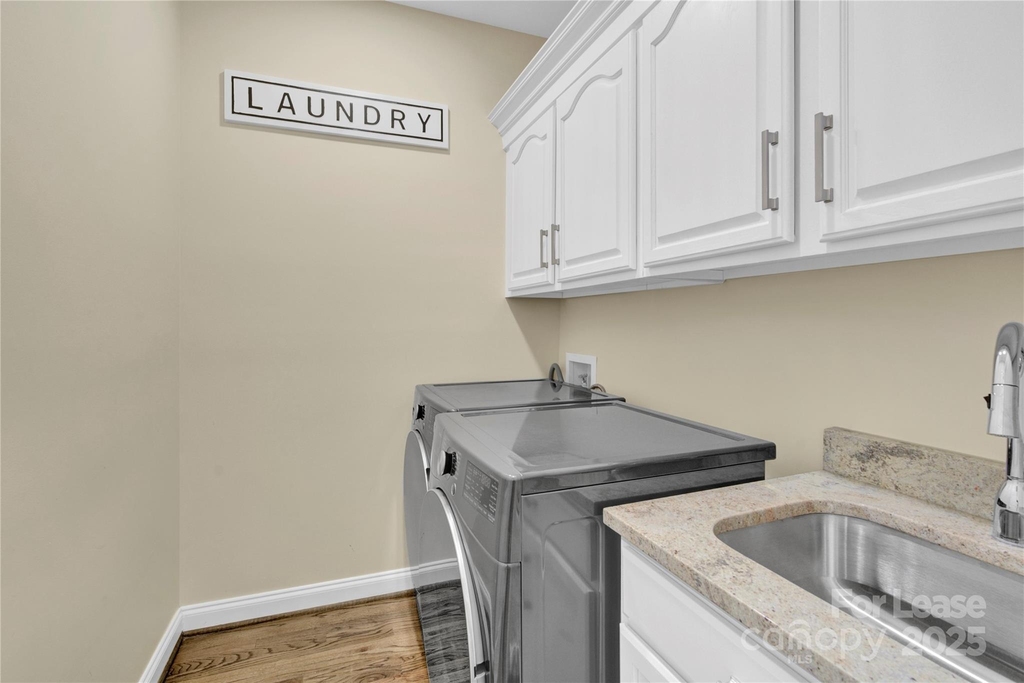 8534 Headford Road - Photo 34