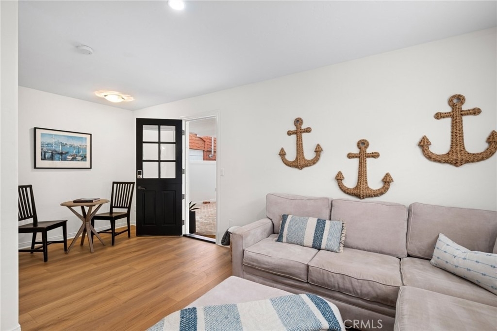 117 Marine Avenue - Photo 8