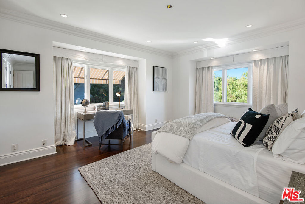 980 Stradella Road - Photo 14
