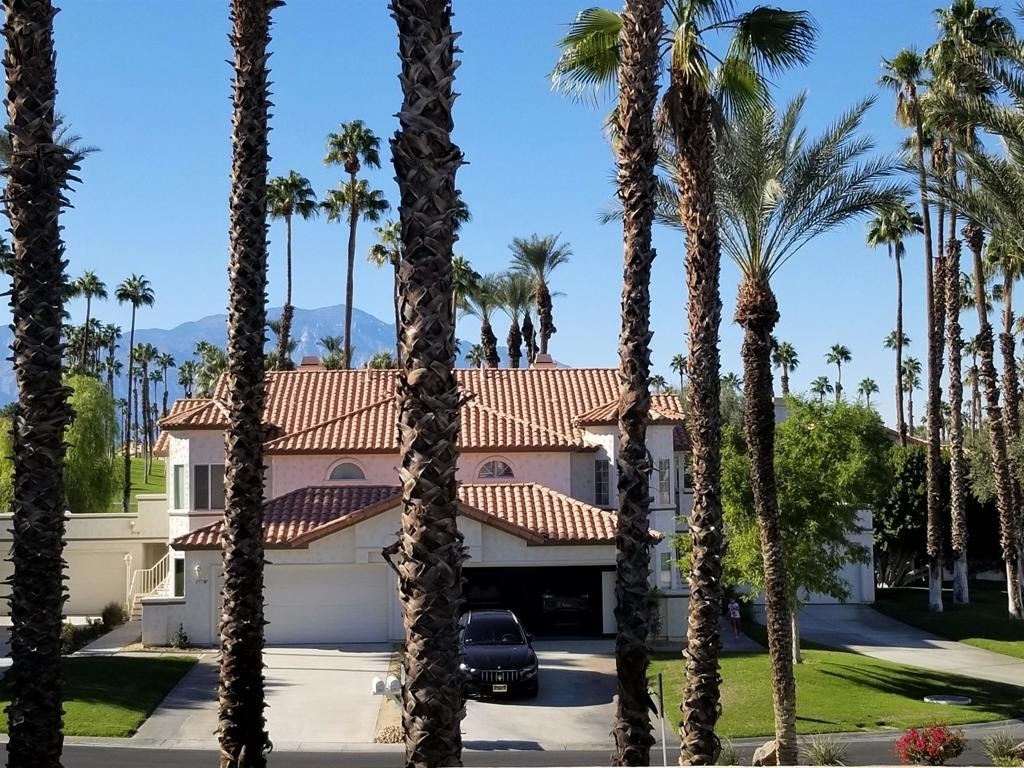 319 Vista Royale Drive - Photo 4