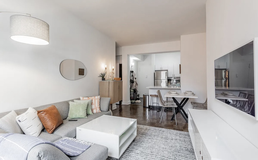 235 West 22nd Street - Photo 1