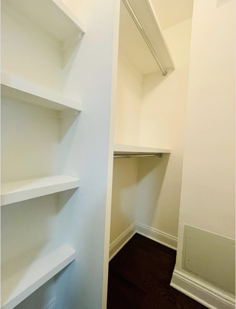 East 46th Street - Photo 3
