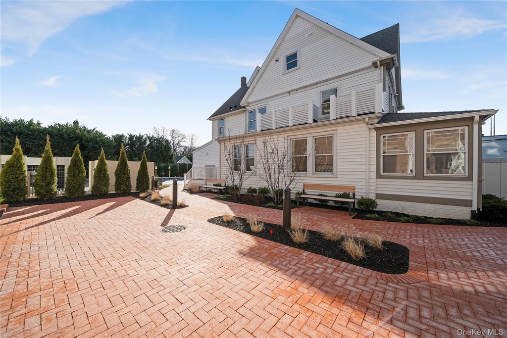 584 Main Street - Photo 5