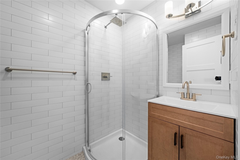 584 Main Street - Photo 3