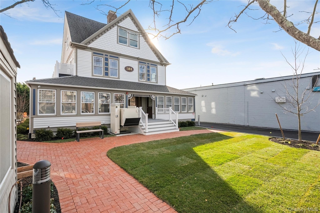 584 Main Street - Photo 1