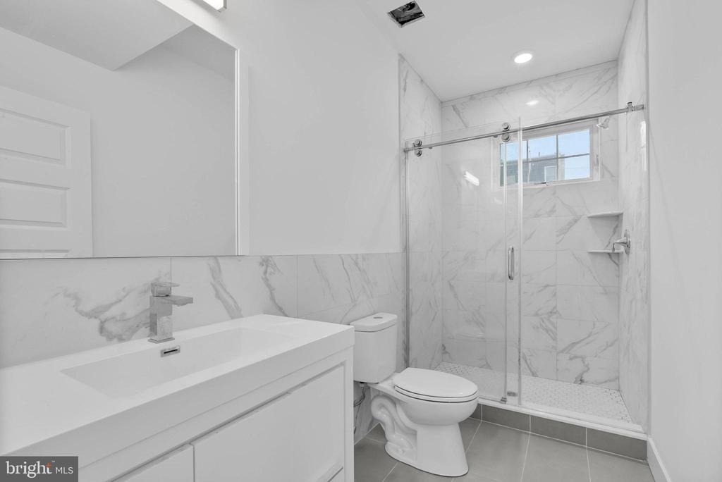 809 Diamond Street - Photo 3