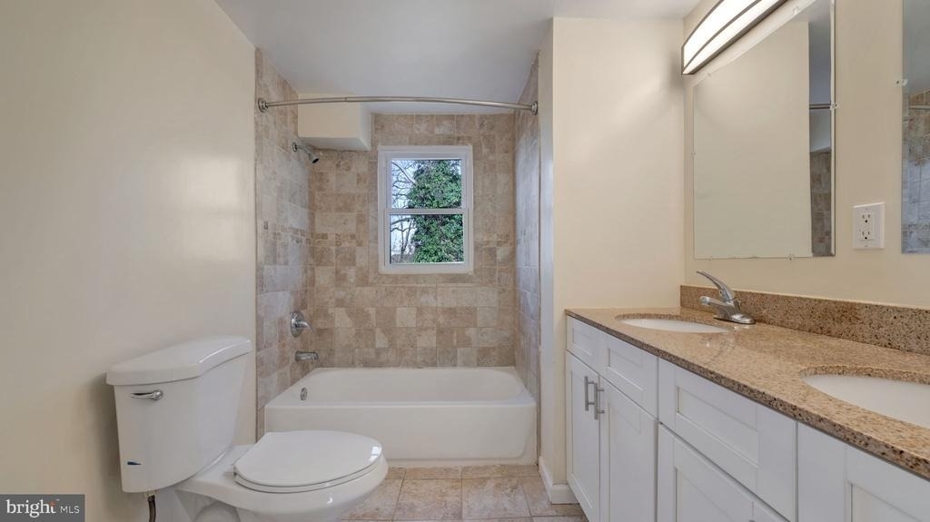 1604 Woodhill Court - Photo 12