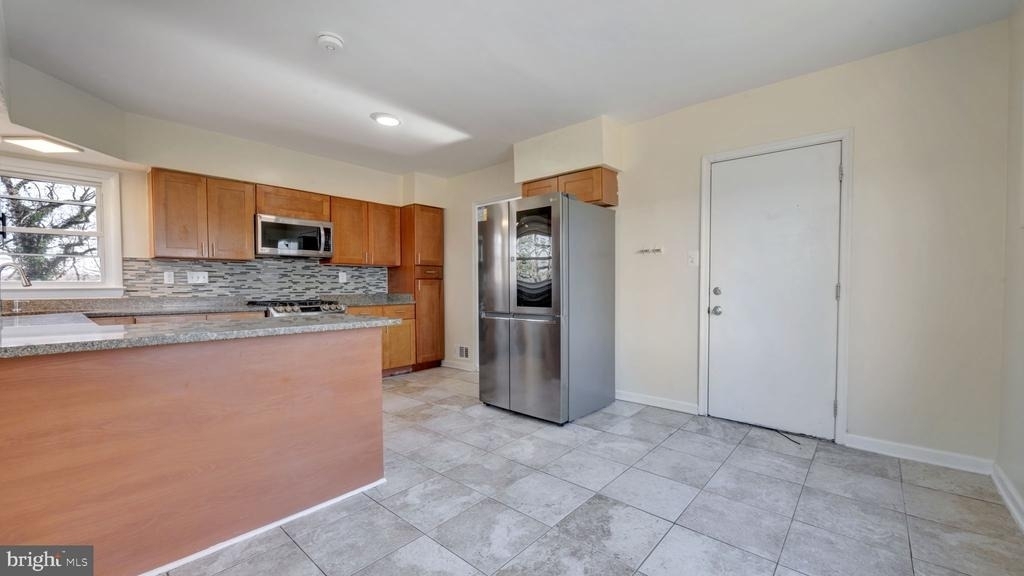 1604 Woodhill Court - Photo 4