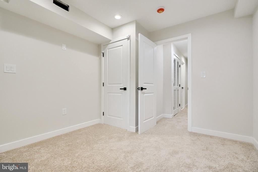 602 S Streeper Street - Photo 28