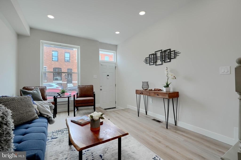 602 S Streeper Street - Photo 3