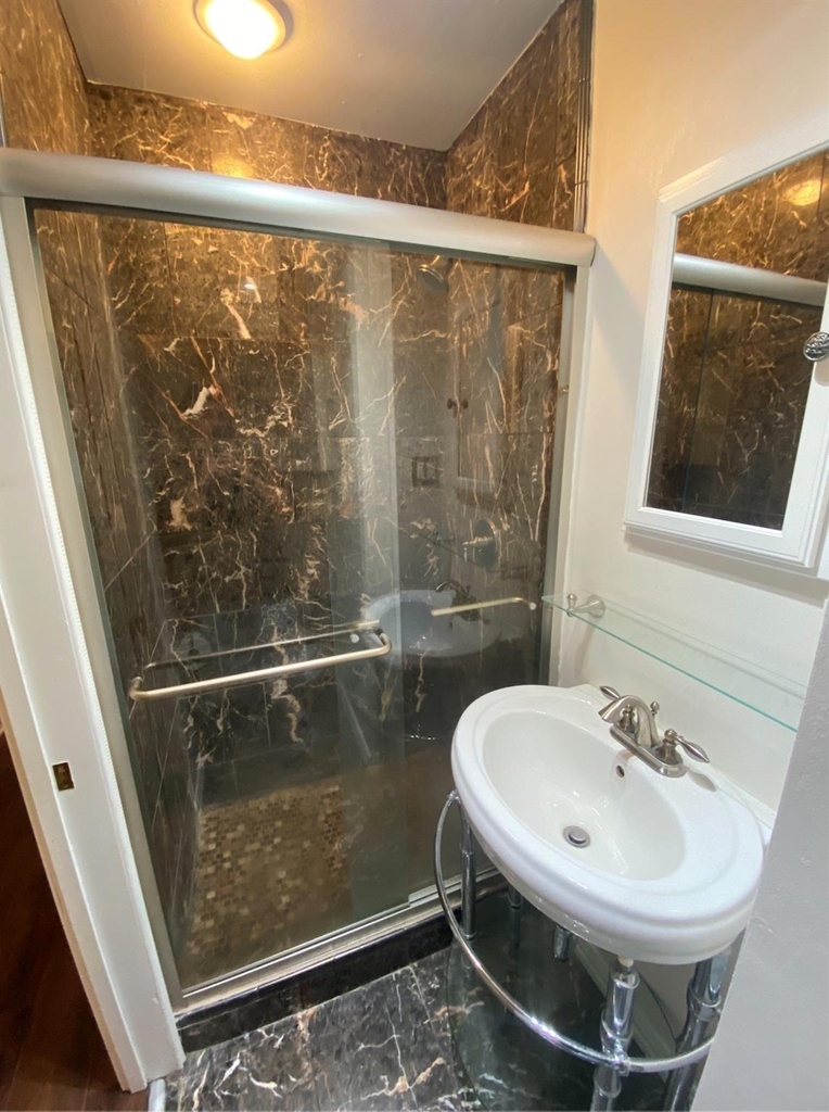 2906 West Ave - Photo 9