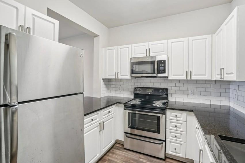 405 Phillip Boulevard - Photo 4