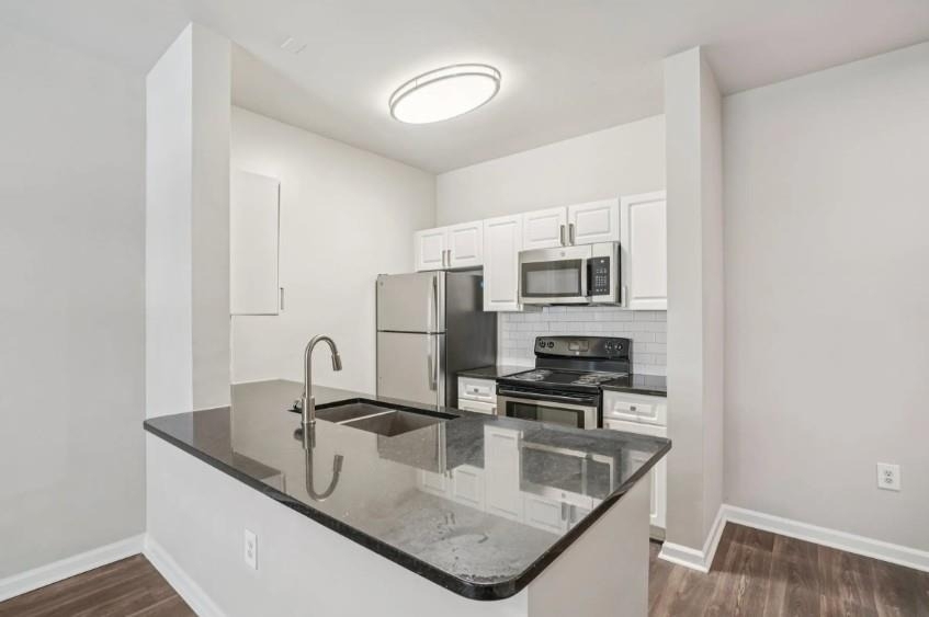 405 Phillip Boulevard - Photo 8