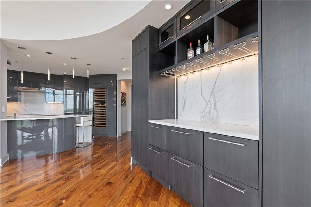 222 12th Street Ne - Photo 4
