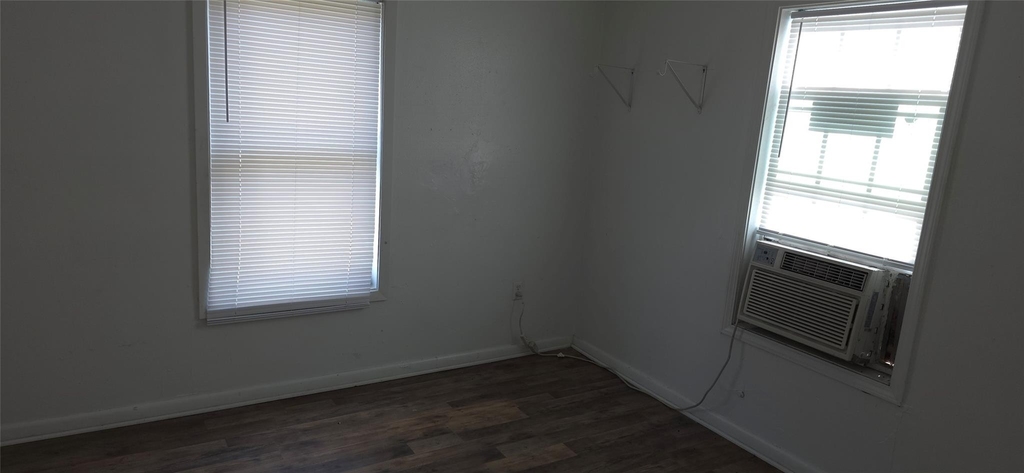 2811 Iola Street - Photo 11