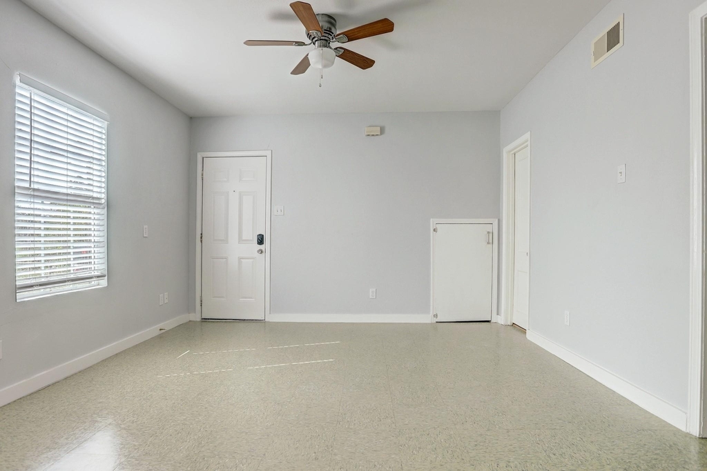 3345 Reeves Street - Photo 6