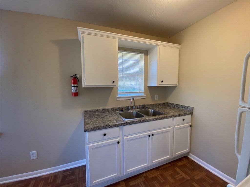 3024 Elgin Street - Photo 2