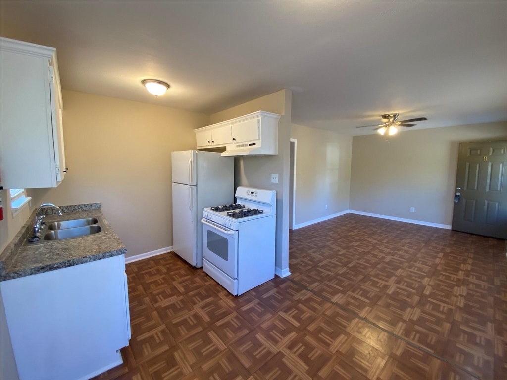 3024 Elgin Street - Photo 1